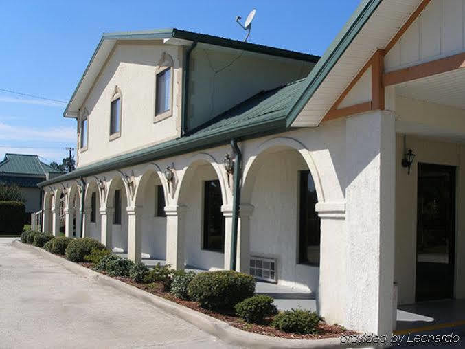 Scottish Inns 列治文山 外观 照片