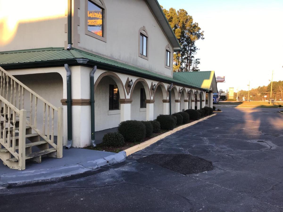 Scottish Inns 列治文山 外观 照片